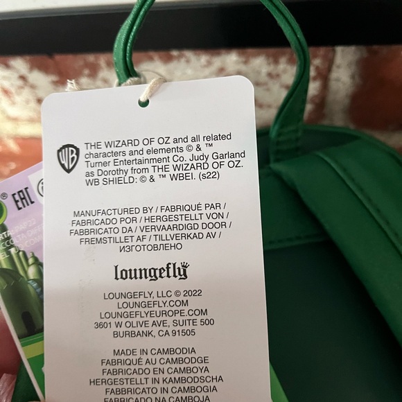 Lounge fly Wizard of Oz backpack 12 inches high 10 inches wide new with tags - Picture 10 of 10